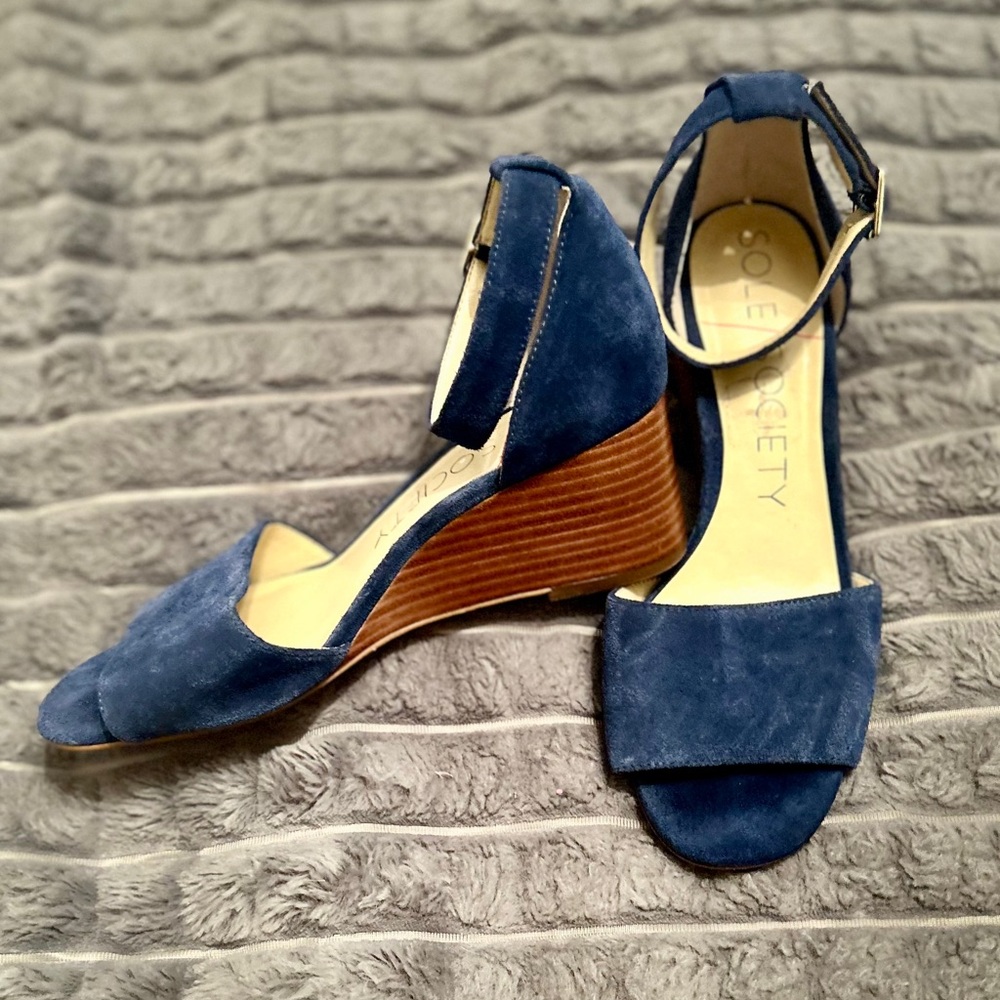 Sole Society Ankle Strap Wedge Sandal Blue Velvet Suede Womens Size 9